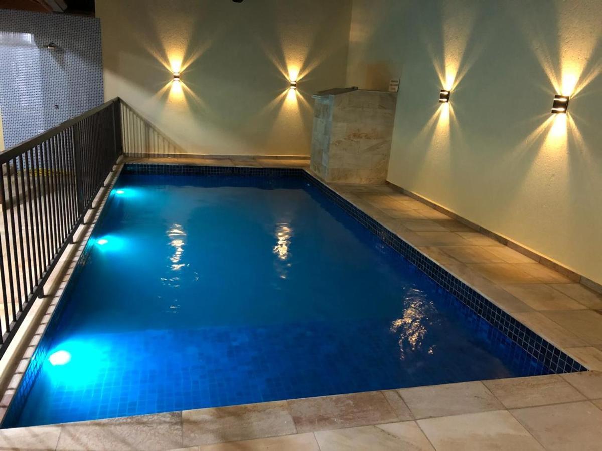 Casa Ampla E Arejada, Com Piscina E Churrasqueira - 03