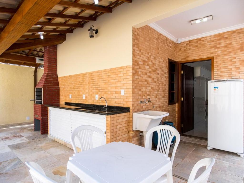 Casa de férias Casa Ampla E Arejada, Com Piscina E Churrasqueira - 03